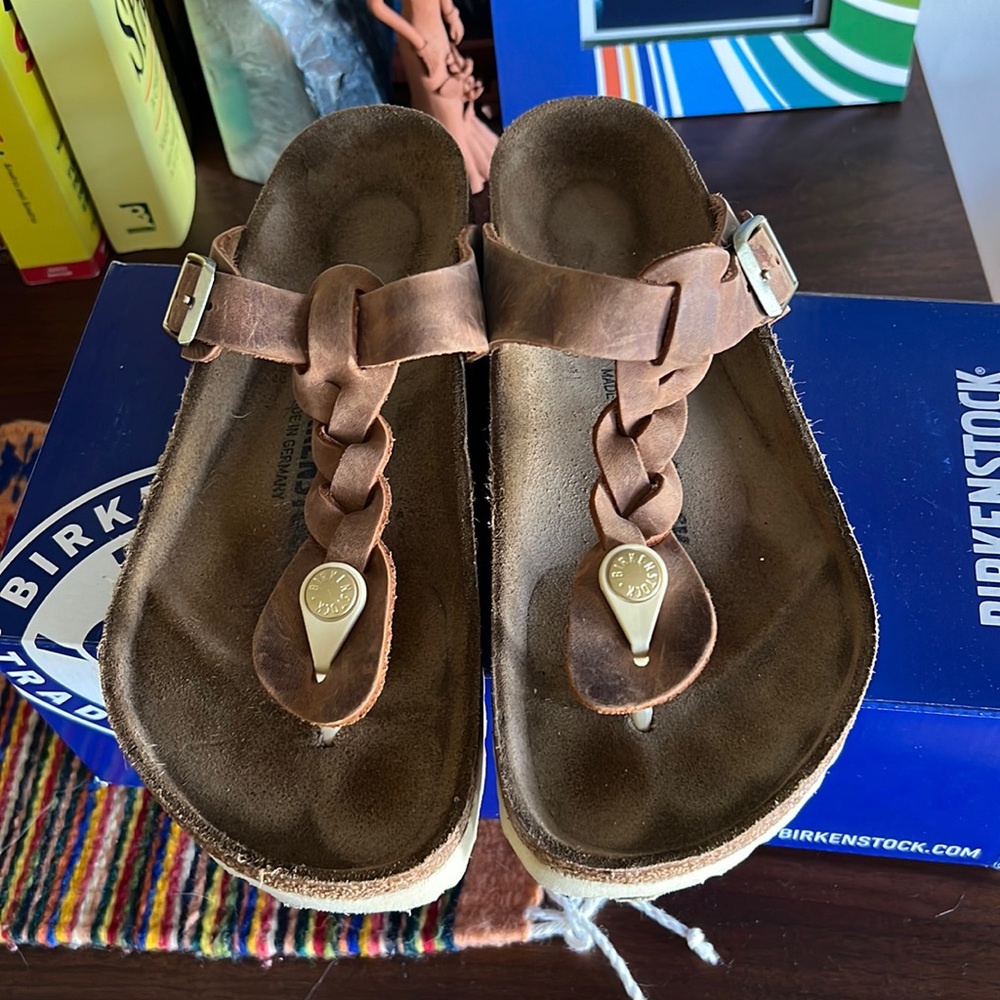 Gizeh Oiled leather Brown size 37. Barely worn. No Box